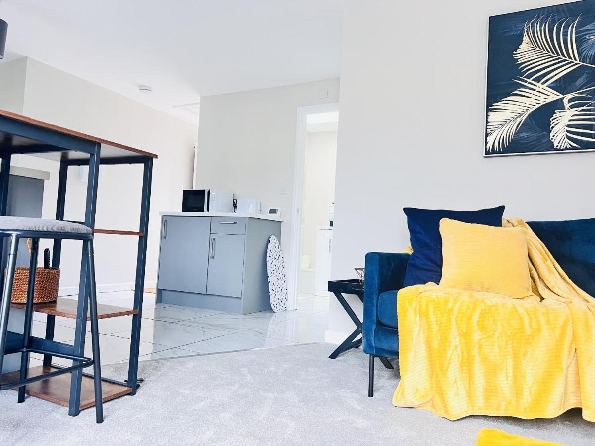 Brand New 1 Bed Apartment, 5Min Walk To Racing & Main Strip, With Electric Parking Bay & Terrace Long Stay Work Contractor Leisure - Citrine Newmarket  Buitenkant foto