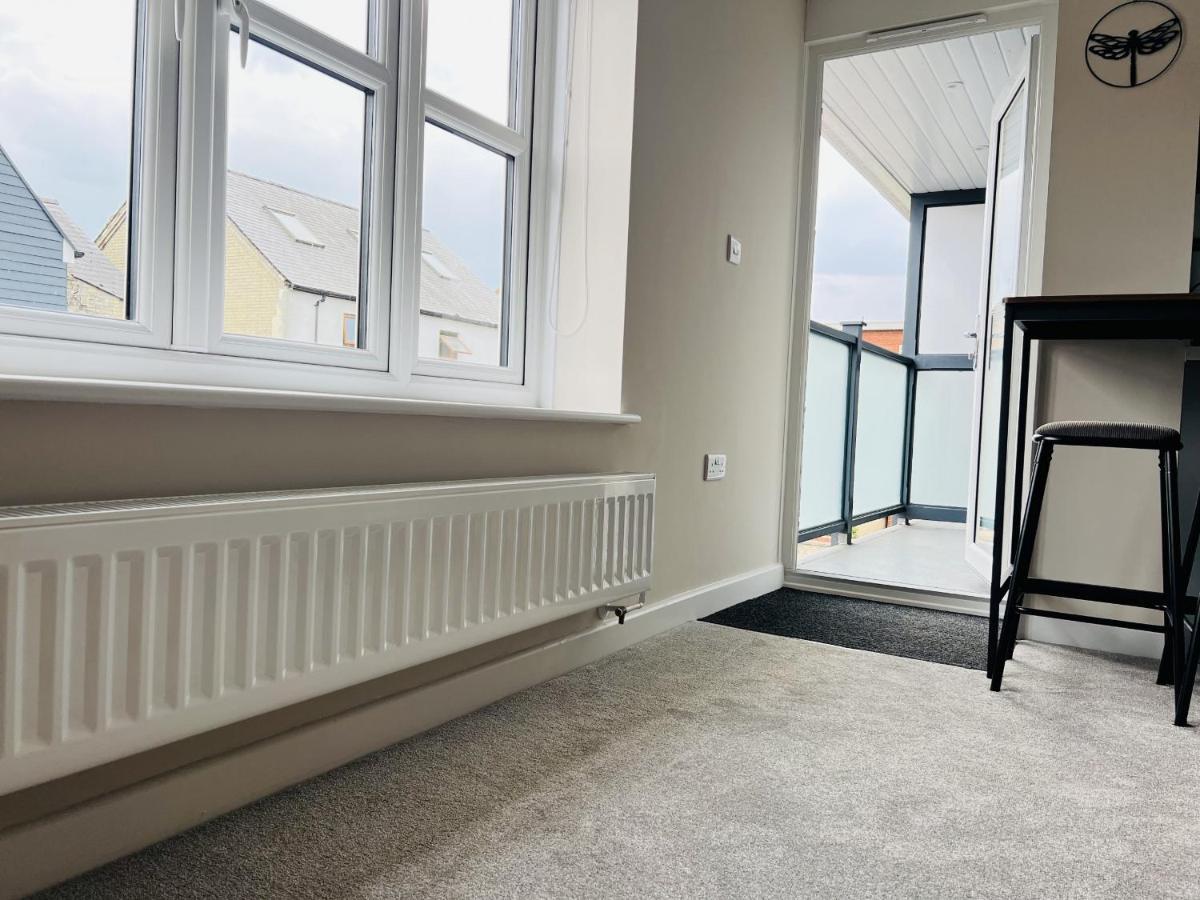 Brand New 1 Bed Apartment, 5Min Walk To Racing & Main Strip, With Electric Parking Bay & Terrace Long Stay Work Contractor Leisure - Citrine Newmarket  Buitenkant foto