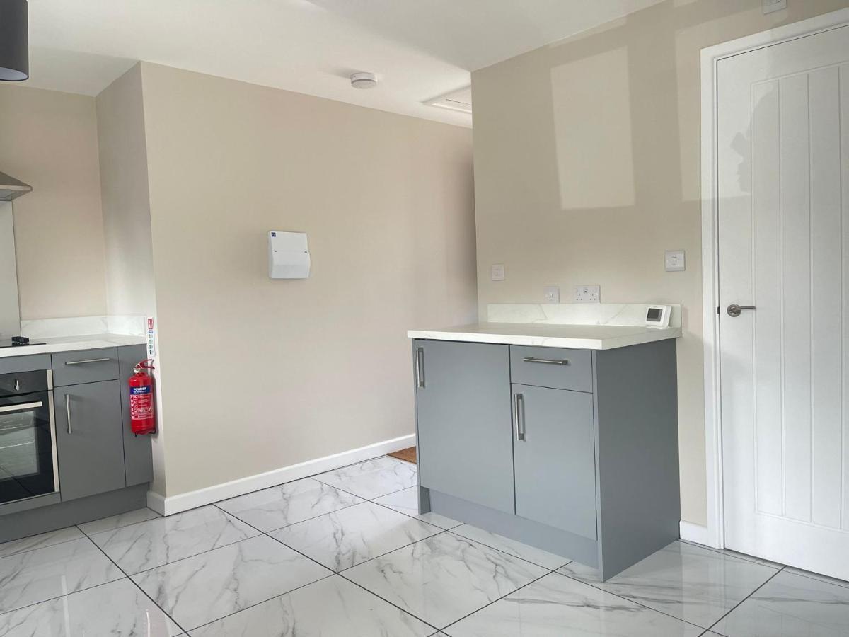 Brand New 1 Bed Apartment, 5Min Walk To Racing & Main Strip, With Electric Parking Bay & Terrace Long Stay Work Contractor Leisure - Citrine Newmarket  Buitenkant foto